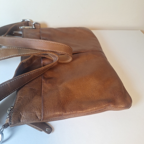 Roots Classic Villiger Leather Cross Body Bag - Picture 13 of 13